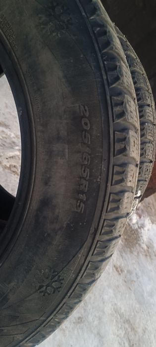 Зимние шины бу 2шт