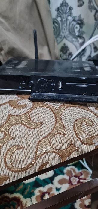 Тюнерь ва параболик антенна сотилади.500000