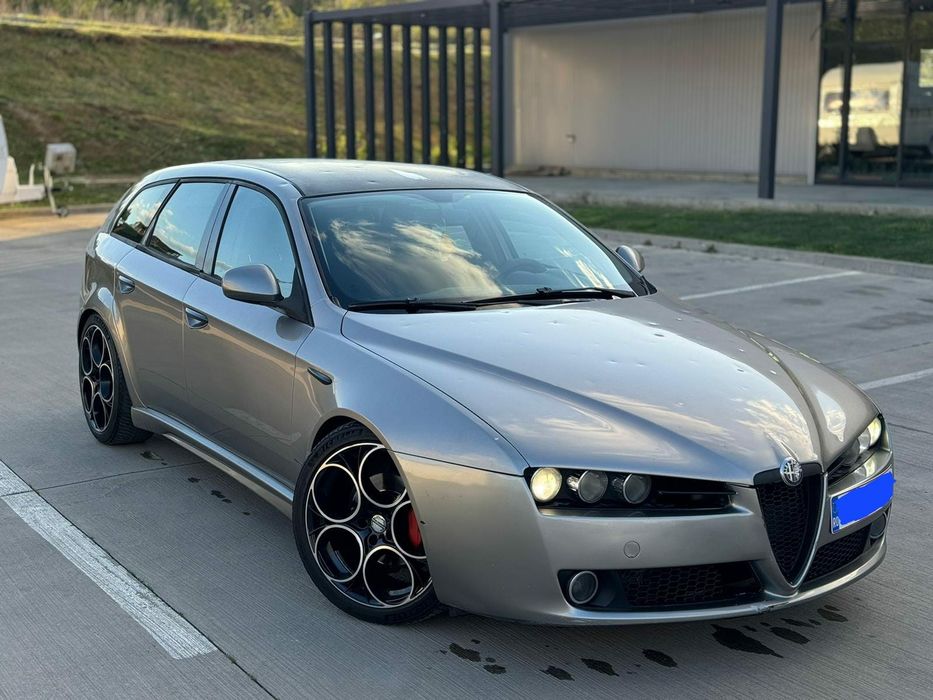 Masina Alfa Romeo 159