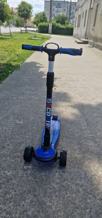 Vând Trotineta pentru Copii