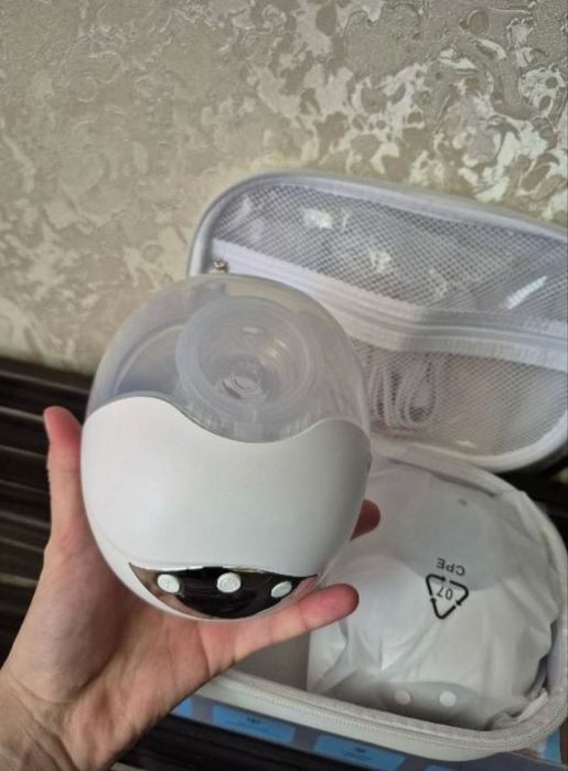 Молокоотсос MOMCOZY