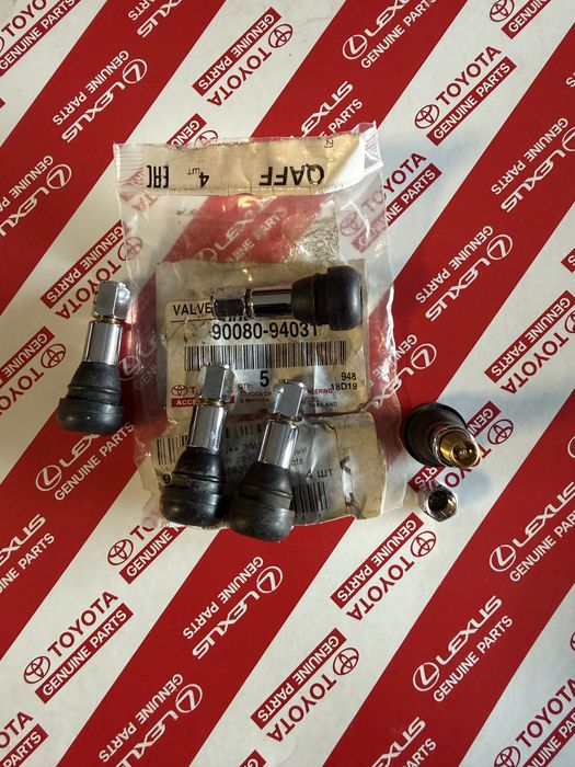 Набор ниппелей в хроме Тойота - Лексус оригинал