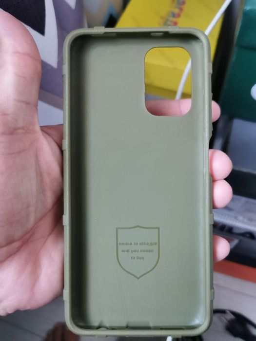 Продам чехол на xiaomi redmi note 10