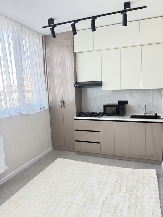 Сдается 3-комнатная квартира 75 м², 2 этаж, метро Чинар