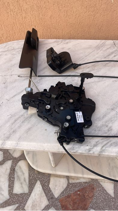 Broasca icuietoare usa Culisanta VW T5 orginala 2010-2015