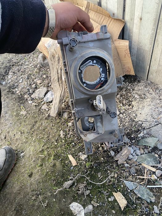 Фары на ниссан примерна Р10