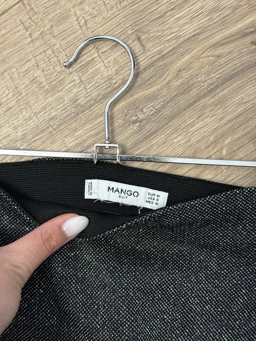 Елегантна блестяща пола с цепка Mango Suit