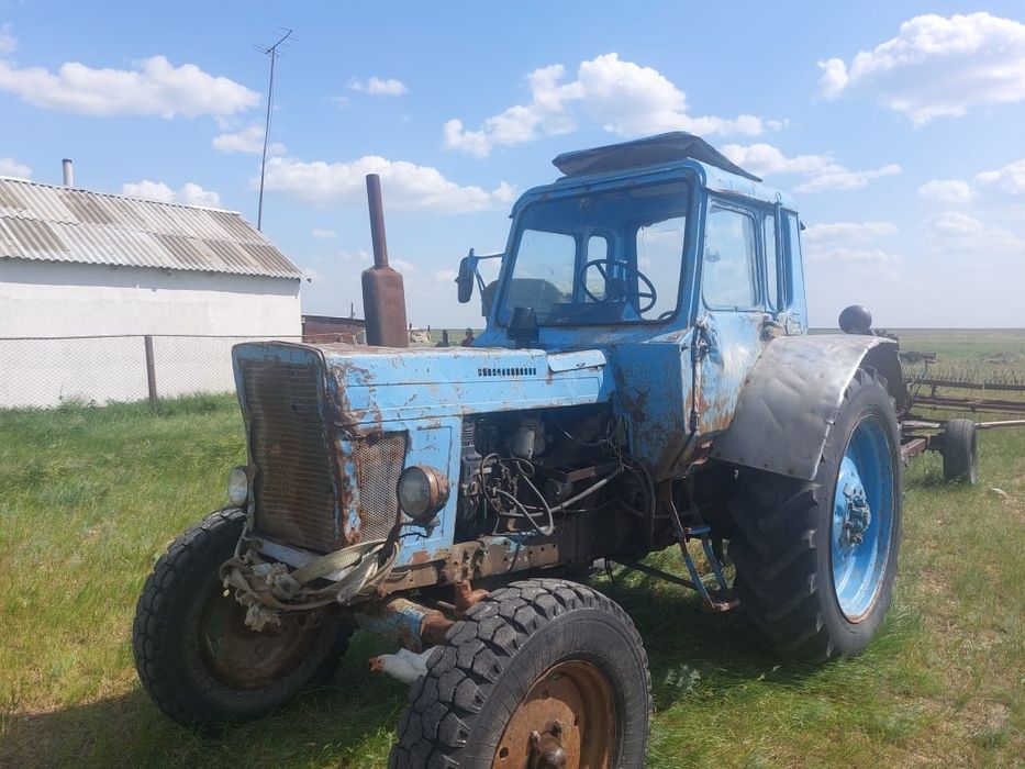 Трактор МТЗ 80 с косилкой 3 бруска.