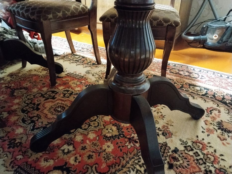 Продам стол со стульями