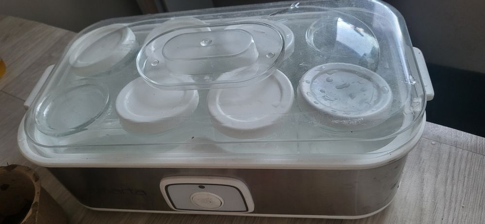 Продам йогуртницу марта