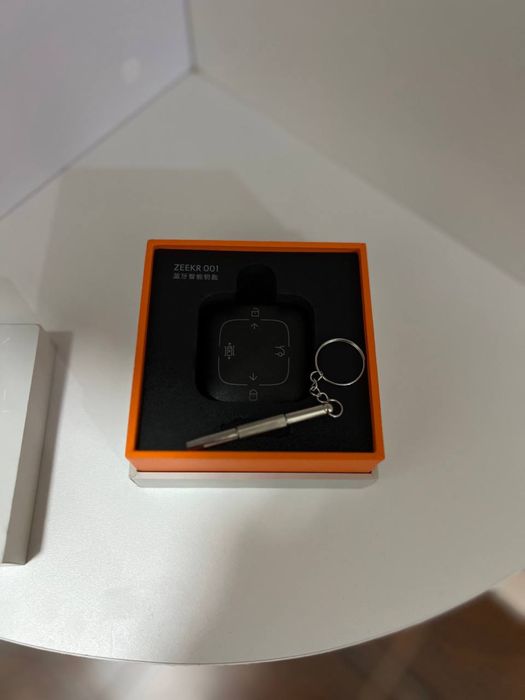 ключ Zeekr 001 (009, 007)