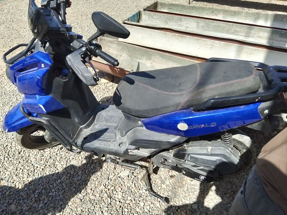 Skuter tank madeli