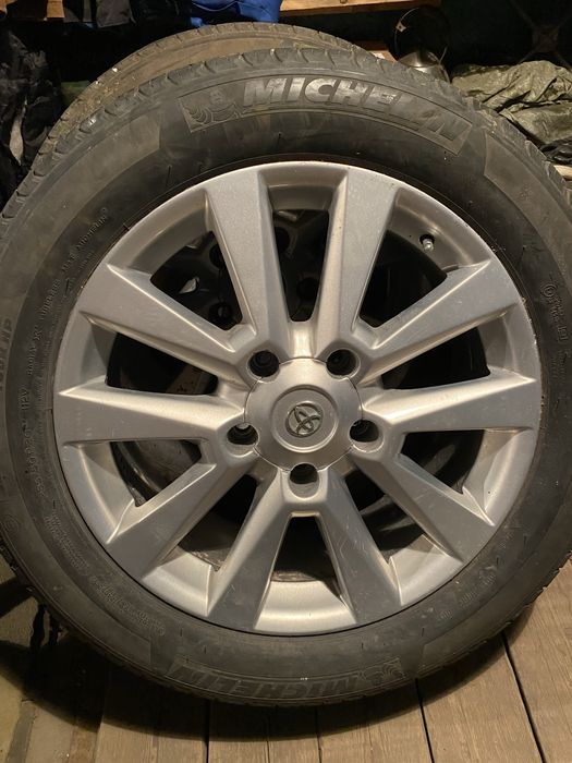 Продам диски с резиной Michelin R20