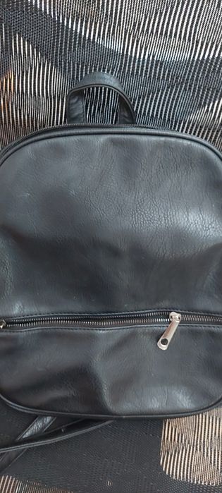 Rucsac piele naturala, impecabil