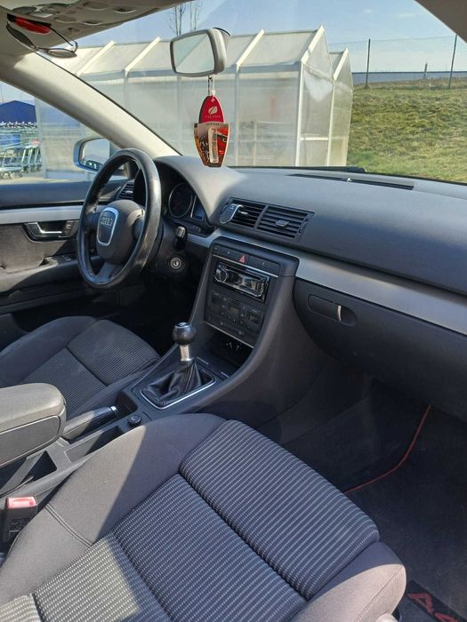 Vând Audi a 4 combi