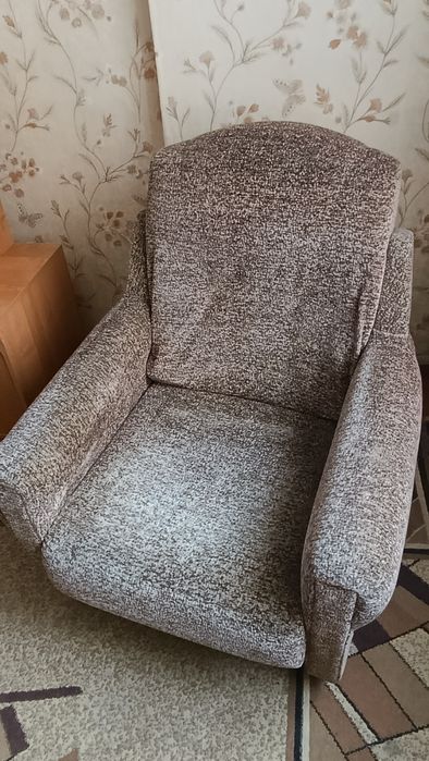 Кресло в хорошем состоянии
