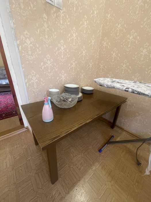 Стенка и столик в зал -15К