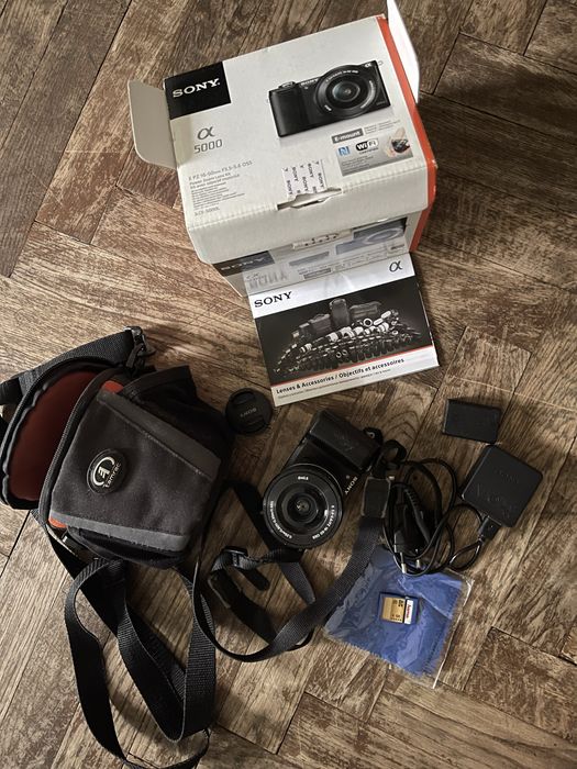 Sony A5000 Aparat Foto Mirrorless 20MP APSC Full HD Kit cu Obiectiv 16-50 F/3.5-5.6