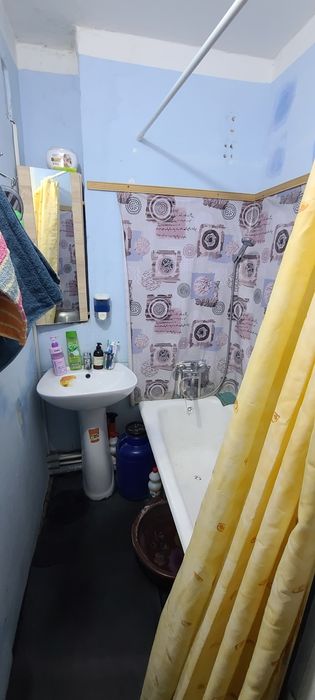 3 хонали квартира срочна сотилади. Октош Шахар