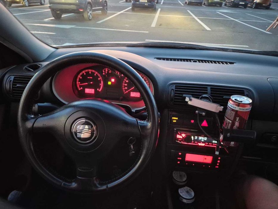 SEAT Leon 2004 — imagine 4