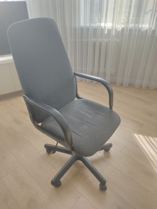 Кресло офисное рабочее