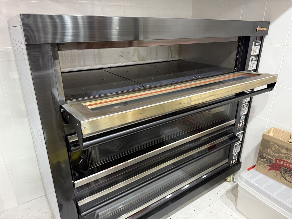 Продам бытовую хлебопечь !