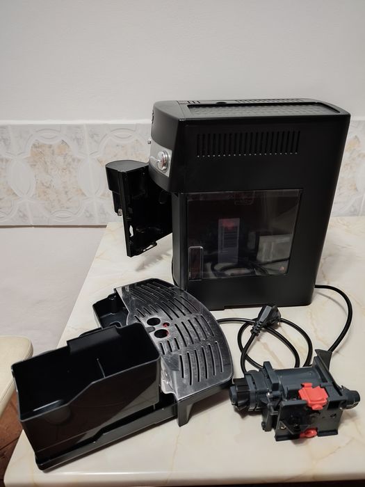 Aparat de cafea DeLonghi Magnifica