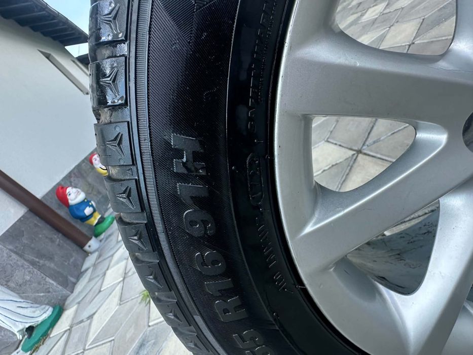 Jate/Roti Bmw cu anvelope R16