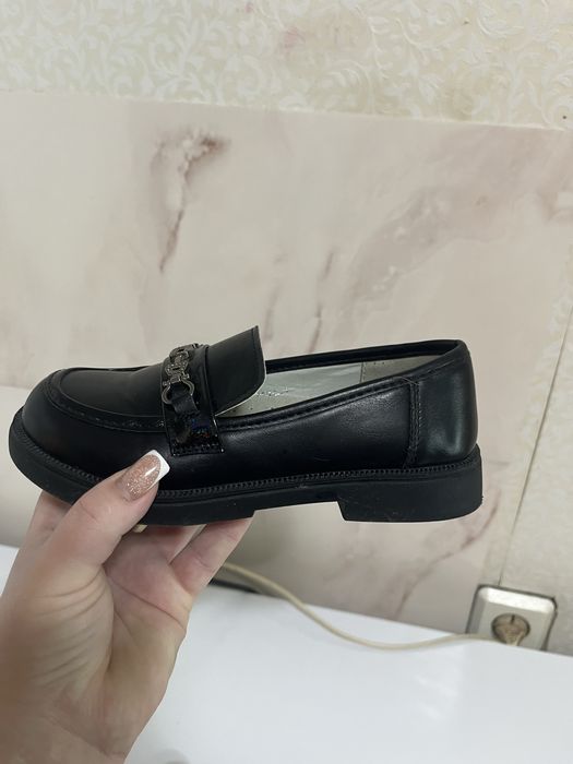 Туфли на девочку 31-32размер