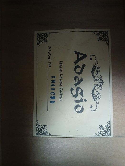 Продам гитару новая