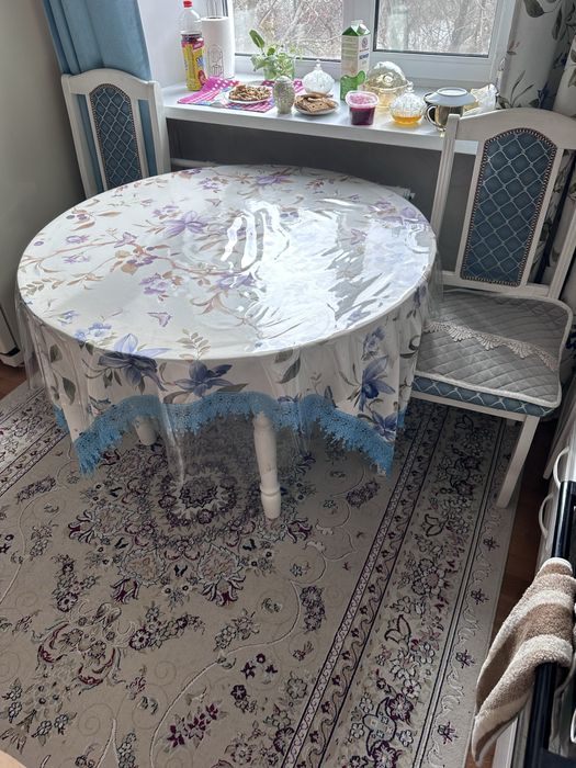 Круглый кухонный стол