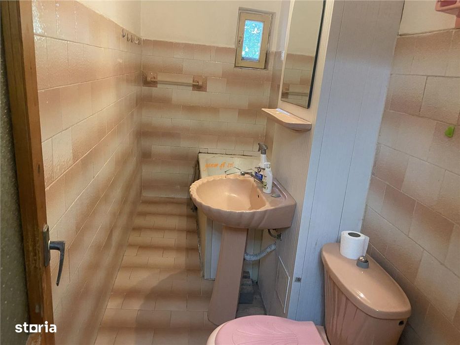 Apartament 2 camere in Focsani , cartier Sud , et 1 4 , 54 mp , liber