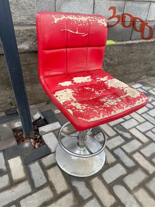 Табуреты по 2000 тг