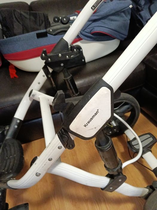 Vând cărucior krausman 3 in 1