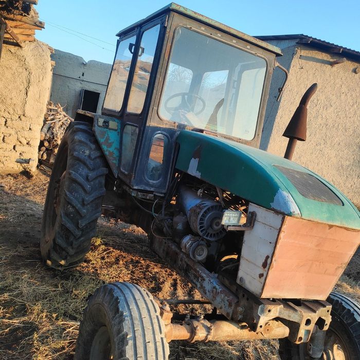 Traktor sotiladi Narxi 22 Milyon