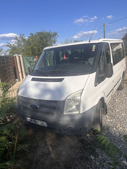 Ford Transit 2.2 TDCi 9 locuri