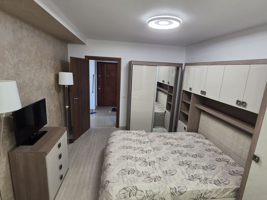 Inchiriez apartament cu 2 camere