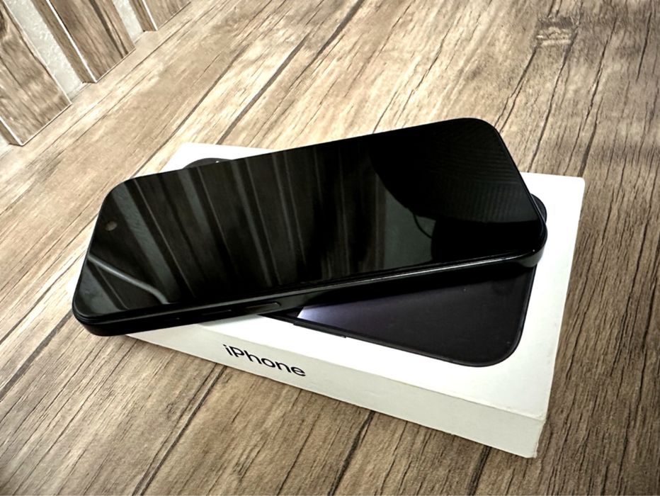 iPhone 16 Pro 128GB Black Titanium