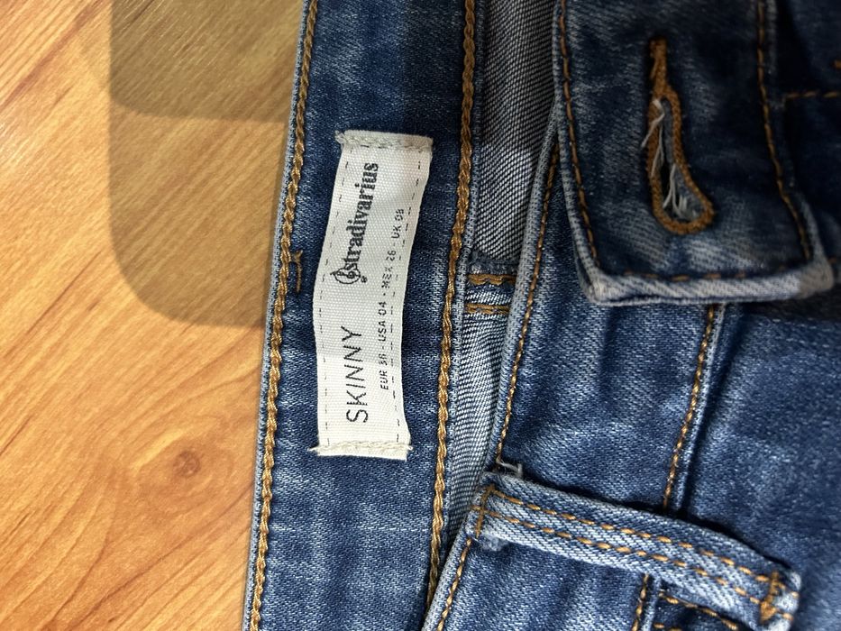 Blugi dama Stradivarius
