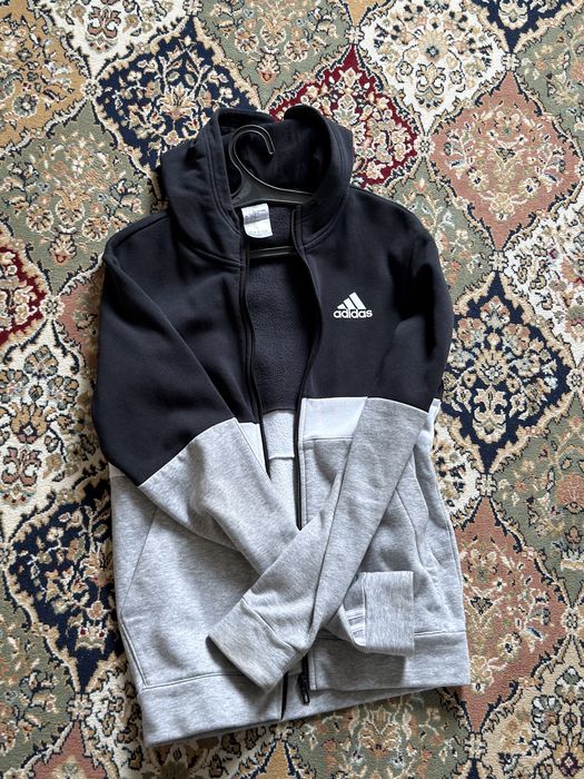 Продам одежды оригинал