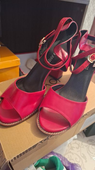 Туфли, басаножка, шлепка