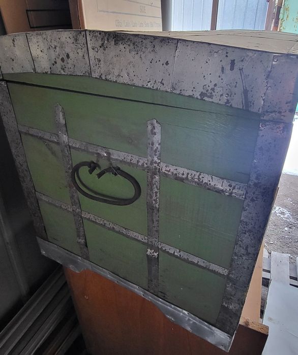 Продам сундук для хранения вещей