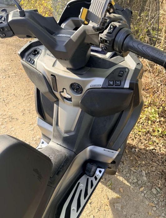 Piaggio MP3 Exclusive 530