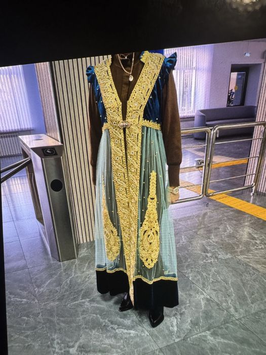 Женские национальные накидки камзолы