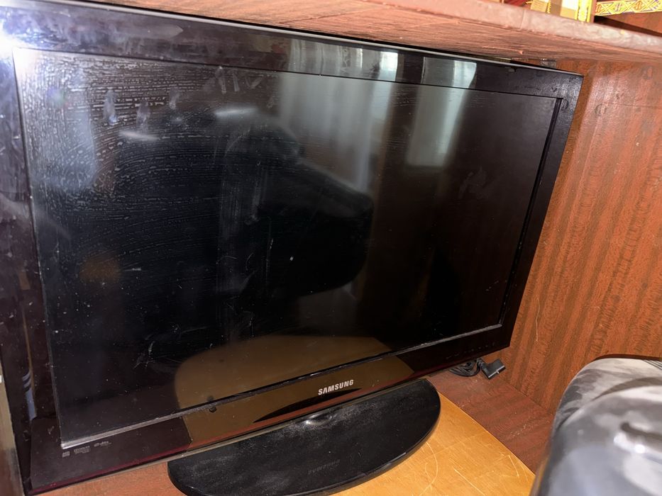 Телевизор Samsung  50тыс тг без интернета