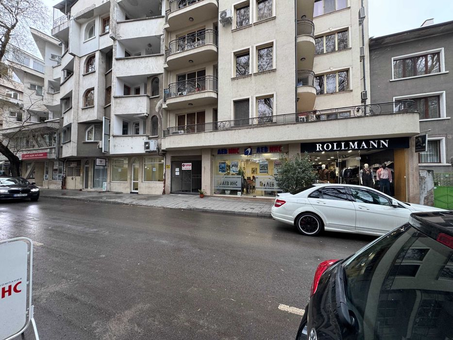 Дава се под наем Магазин в Пловдив, Централна гара - 83 кв.м за 561 € - Снимка #2