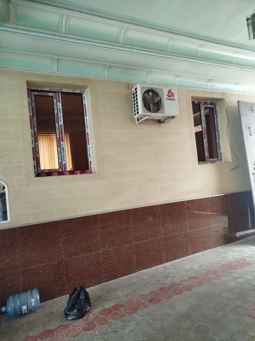 Rom eshik setka ustanovka