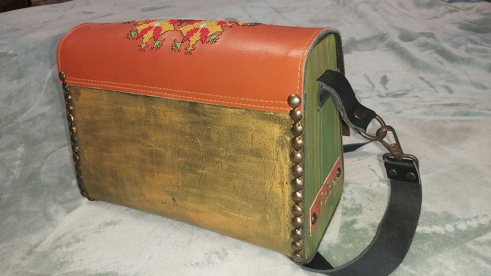 Дамска чанта с шевица Уникат