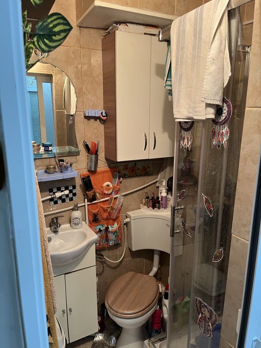 Vand apartament 2 camere etaj1 bloc c2 zona unitate