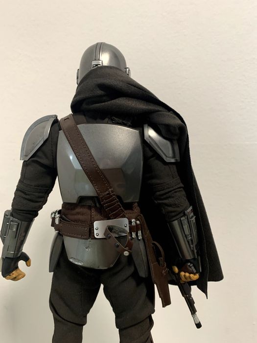 Figurina StarWars The Mandalorian 1/6 HotToys